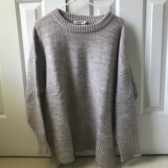 Need Supply Isa Oversized Sweater Small - Picture 3 of 6
